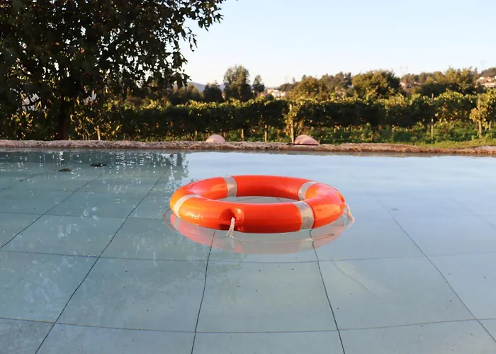 Casa Nova Semesterbostad Guimarães