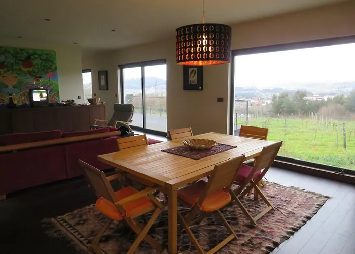 Casa Nova Semesterbostad Guimarães